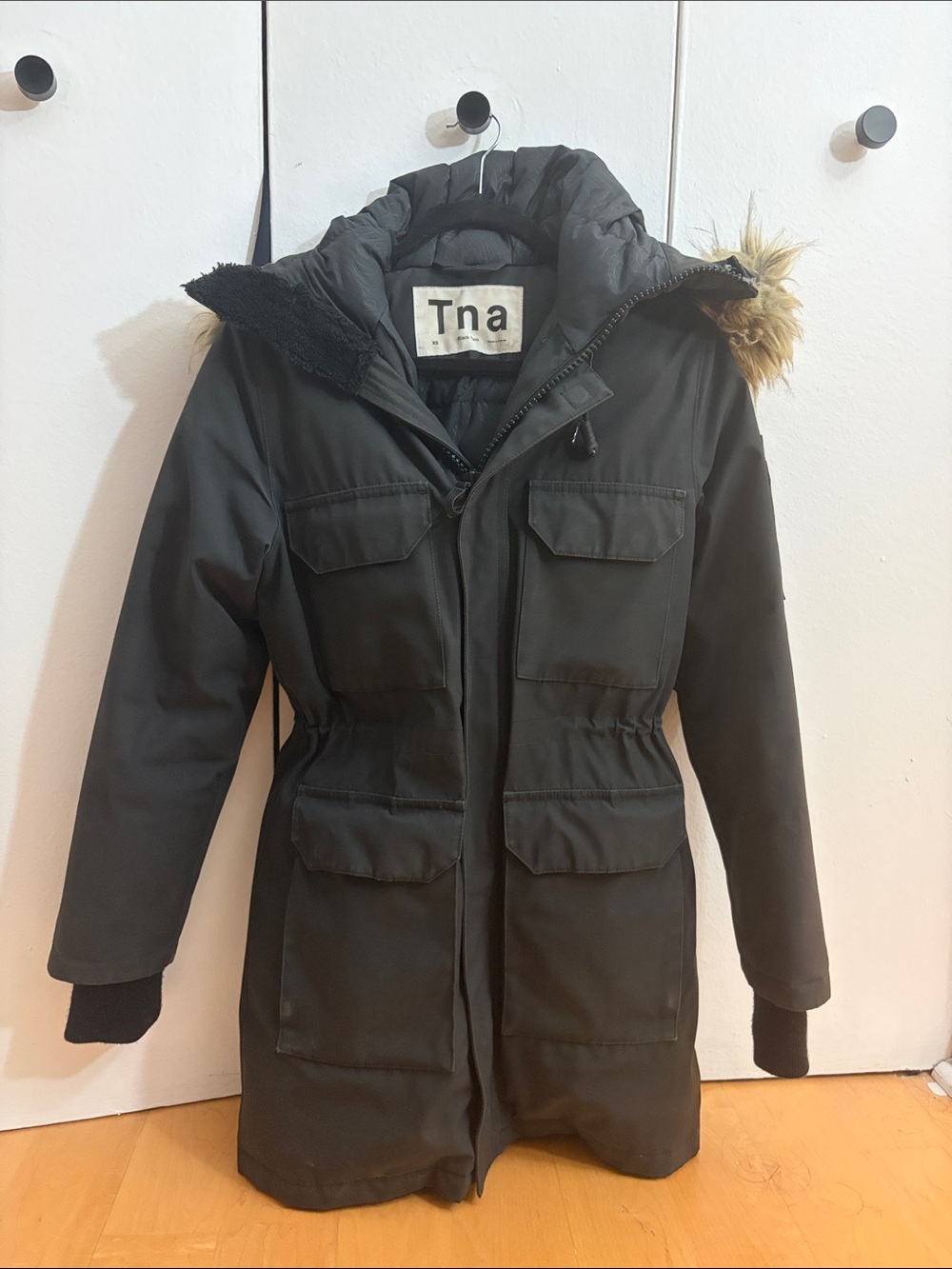 TNA Black Tusk Women's Parka - Premium Goose Down